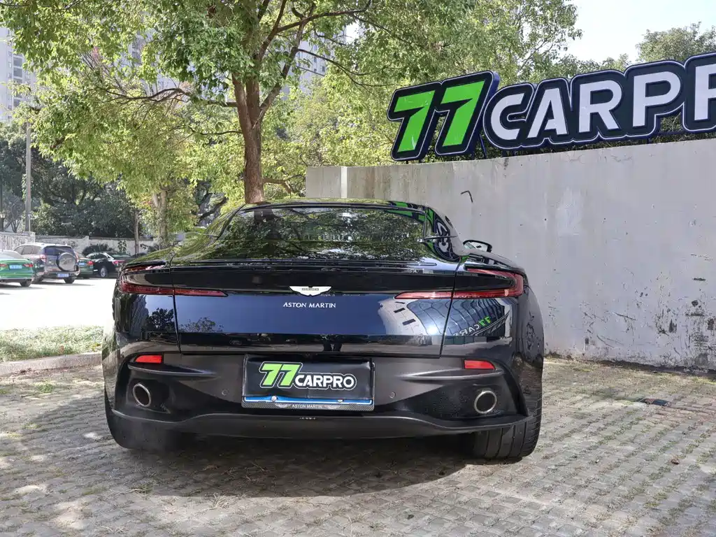 Aston Martin DB11 2019 4.0 T V8 Coupe