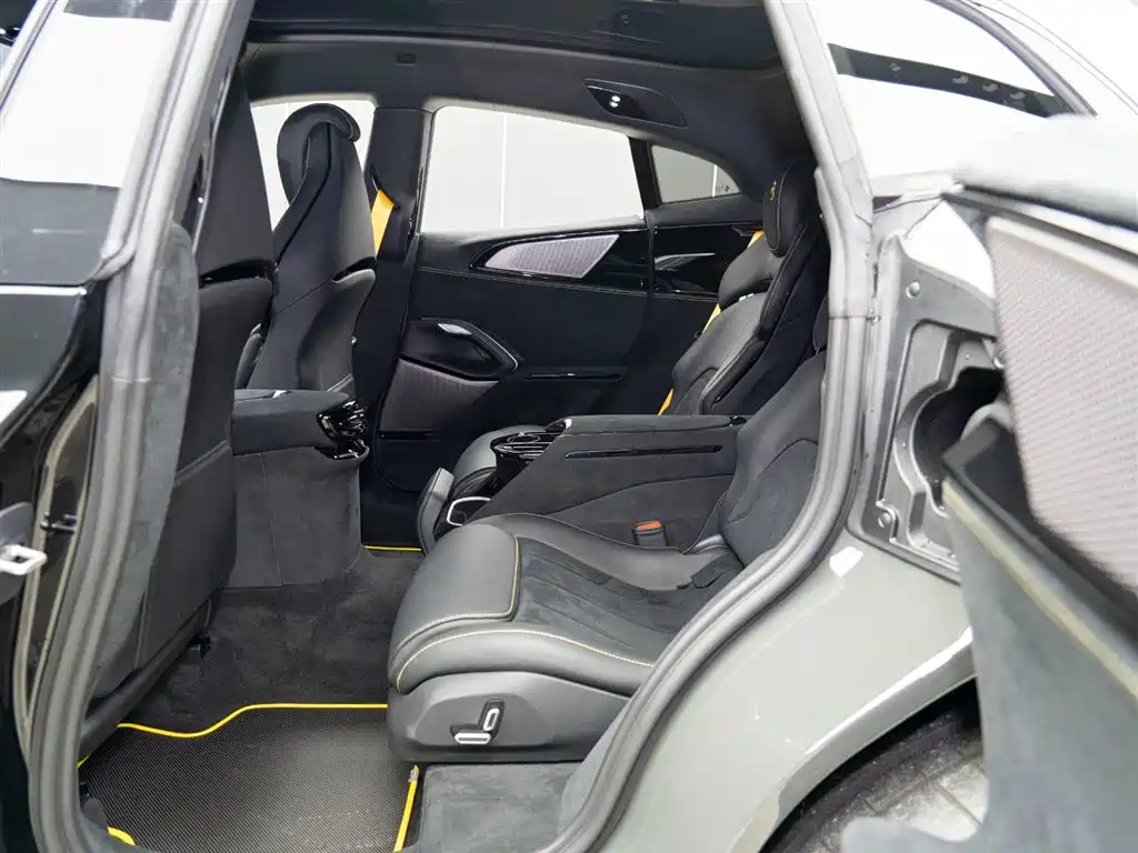 Фото машины 10