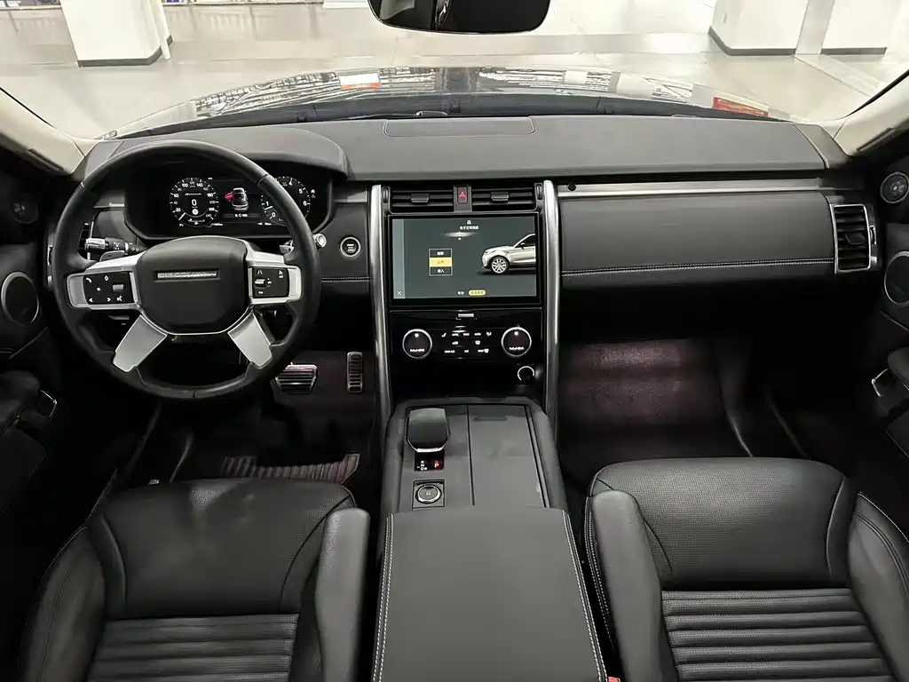 Discover the 2023 360PS R-Dynamic SE