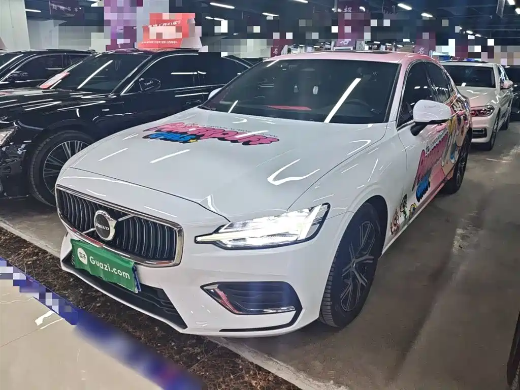 Volvo S60 2023 B4 Zhiyi Deluxe Edition