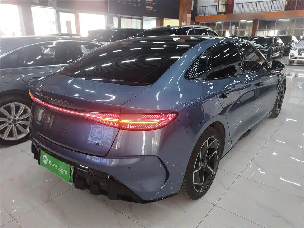 Seal 2022 700km long battery life rear drive version