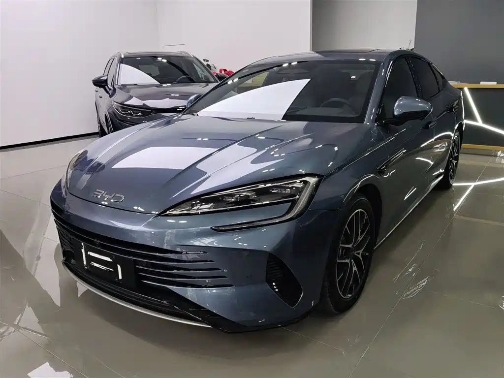 Seal 07 DM-i 2025 Smart Driving Version DM-i 1.5L 125km Premium Type