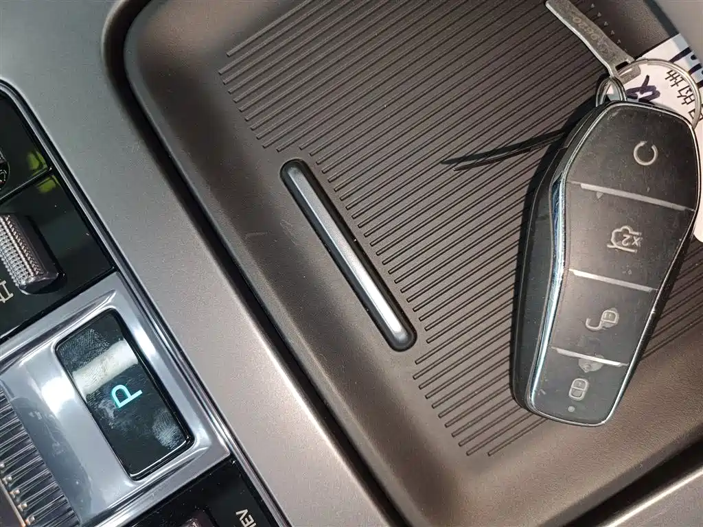 Seal 07 DM-i 2025 Smart Driving Version DM-i 1.5L 125km Premium Type