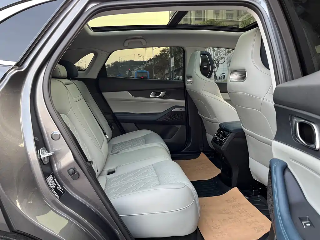 Фото машины 33