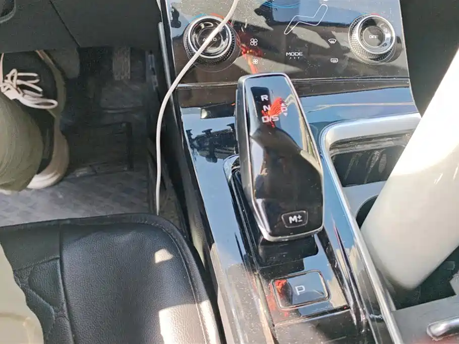 Pentium B70 2021 1.5T Automatic 15th Anniversary Edition