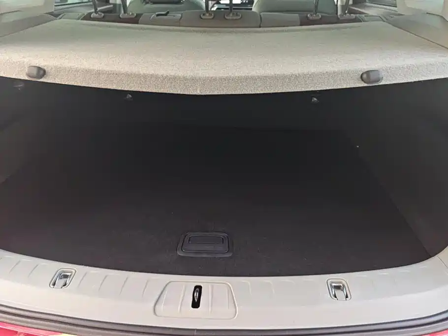 Baojun RS-5 2019 1.5T CVT Intelligent Driving Control Ultimate Edition National V