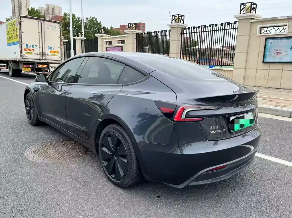 Model 3 2023 rear-wheel drive version