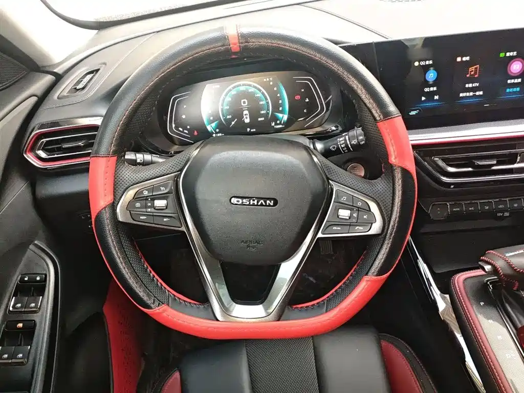 Changan Auchan X5 2021 1.5T DCT flagship model