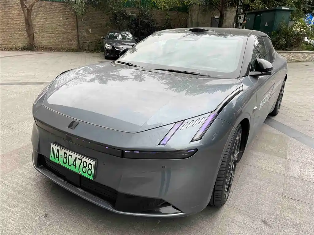 Lynk & Co Z10 2024 95kWh 702km four-wheel drive smart driving Ultra