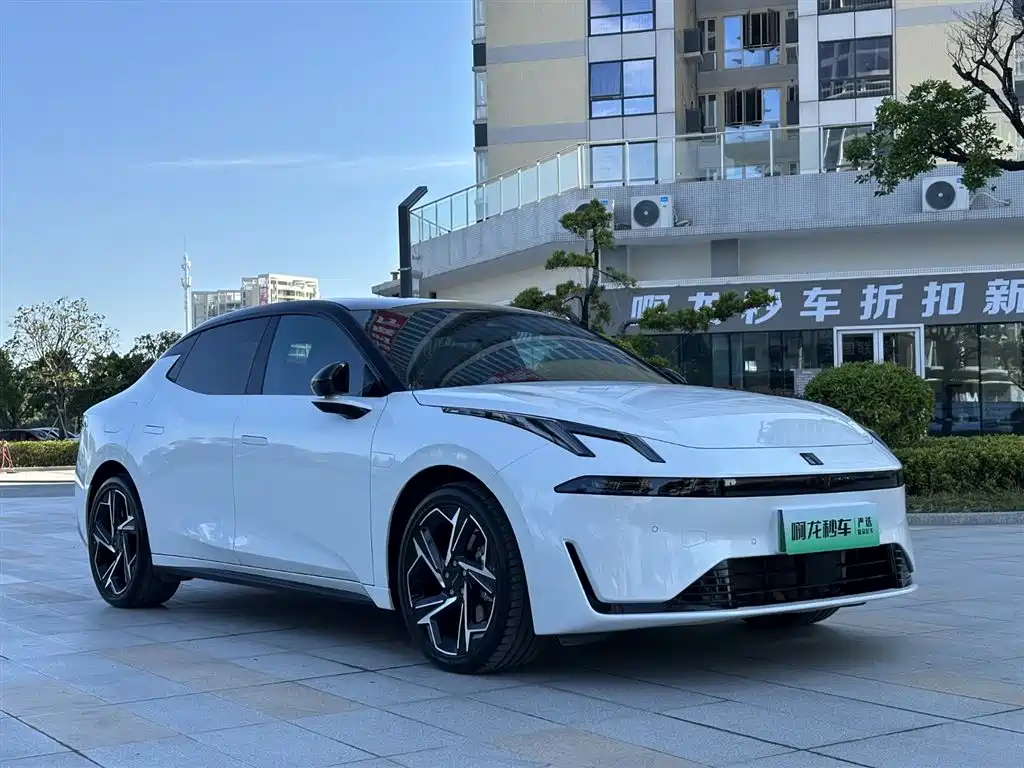 Lynk & Co. 07 EM-P 2024 EM-P 126 long battery Life Halo