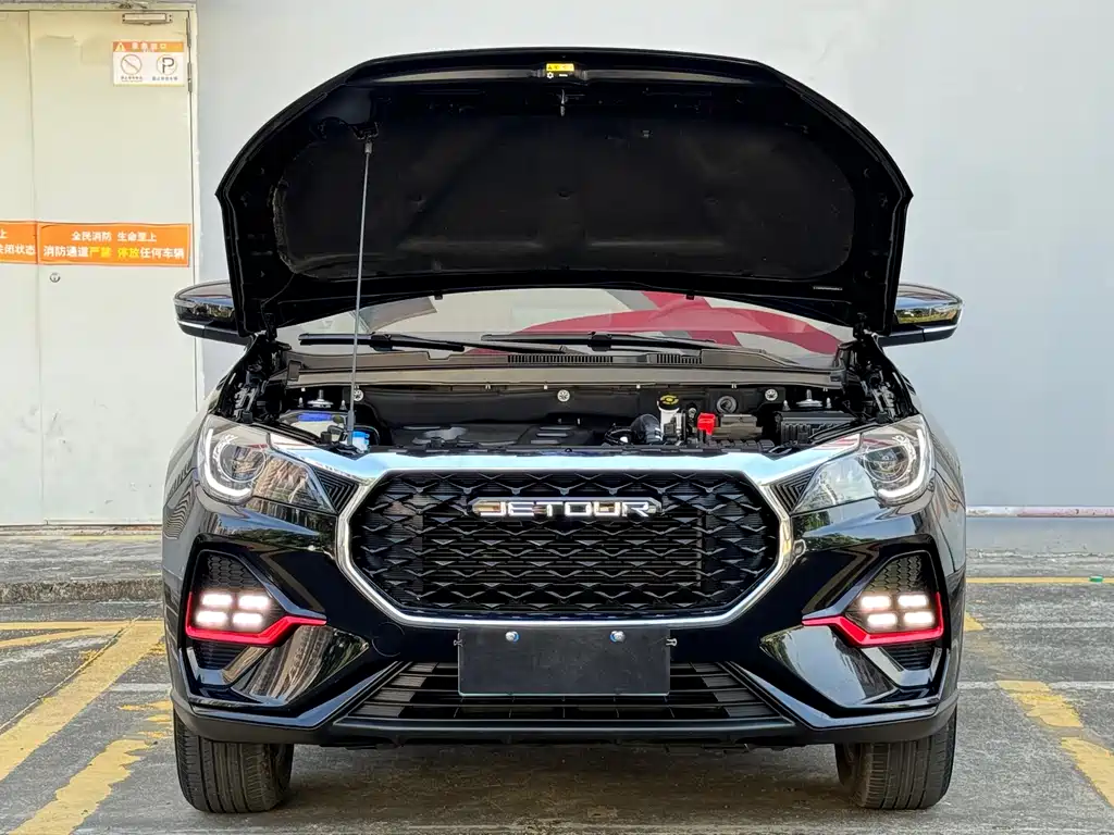 Jietu X70 2023 1.5T DCT Beyond PRO Version 7 seats
