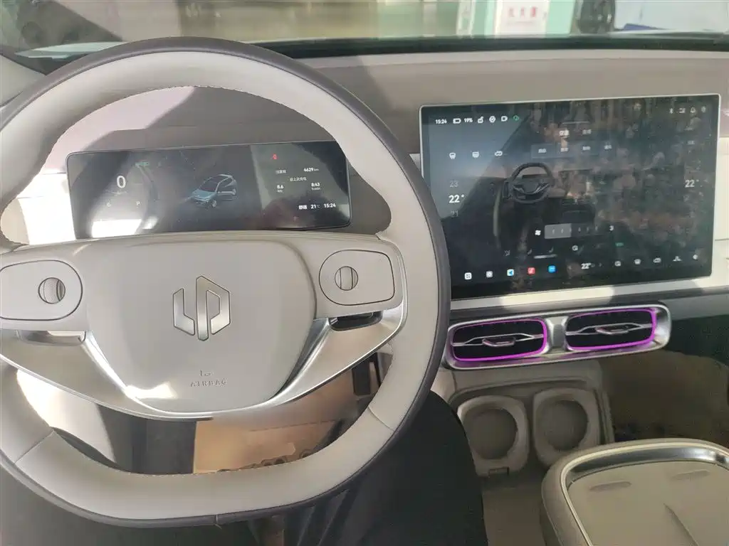 Фото машины 24