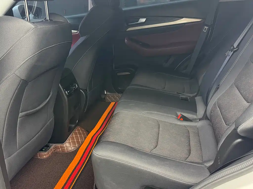 Jietu X70 2023 1.5T DCT Beyond PRO Version 5 seats