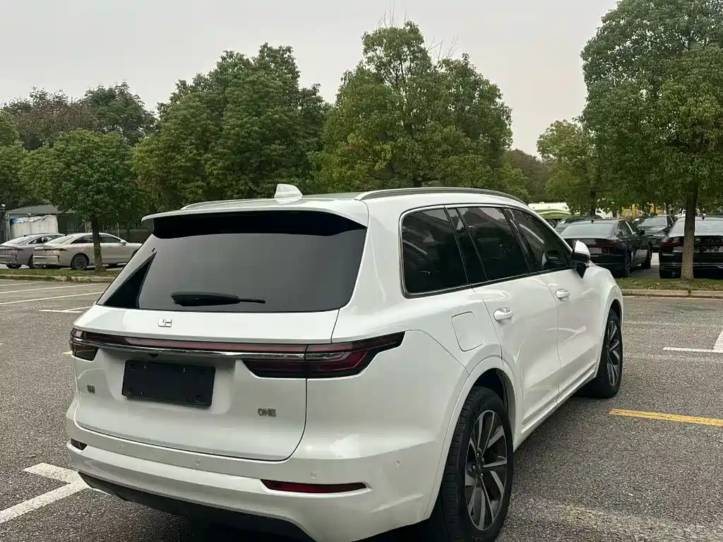 Ideal ONE 2021 extended range 6-seater version