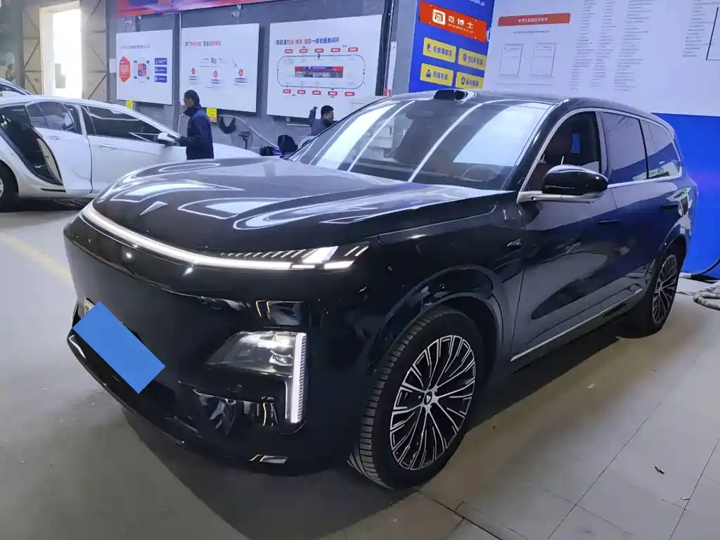 Dark blue S09 2025 four-wheel drive Ultra+ high-definition version