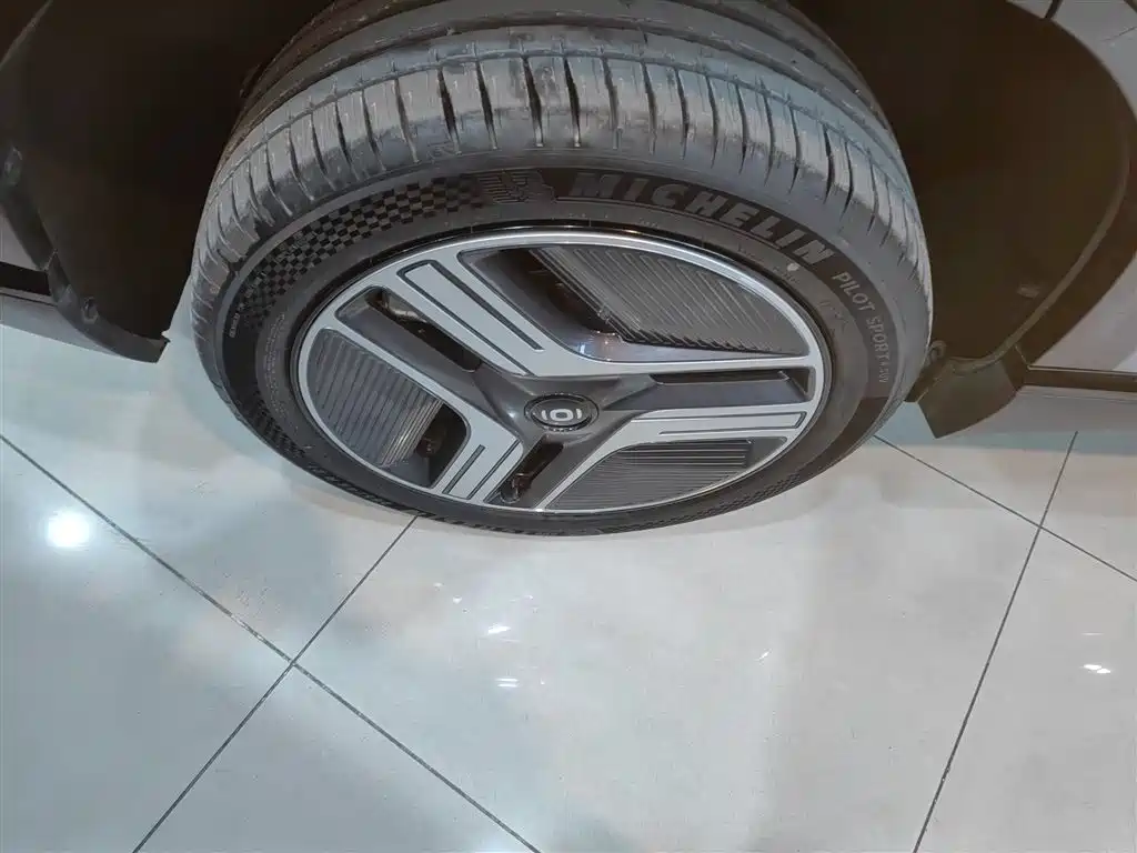 Фото машины 23