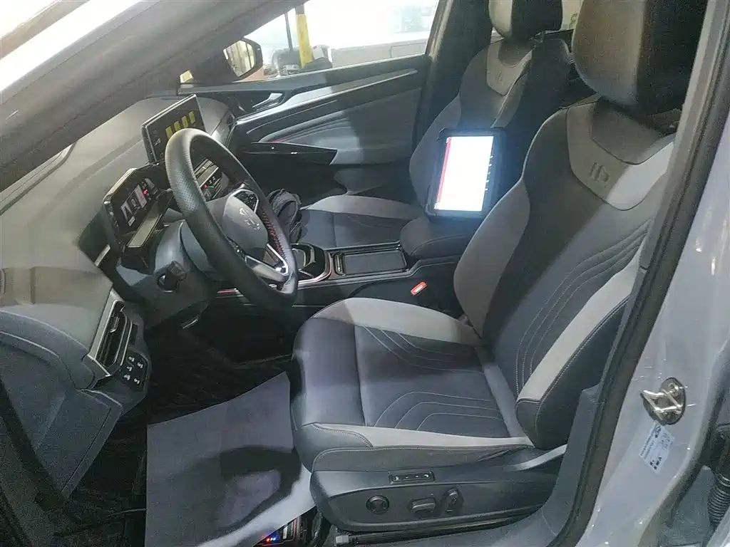 Фото машины 24