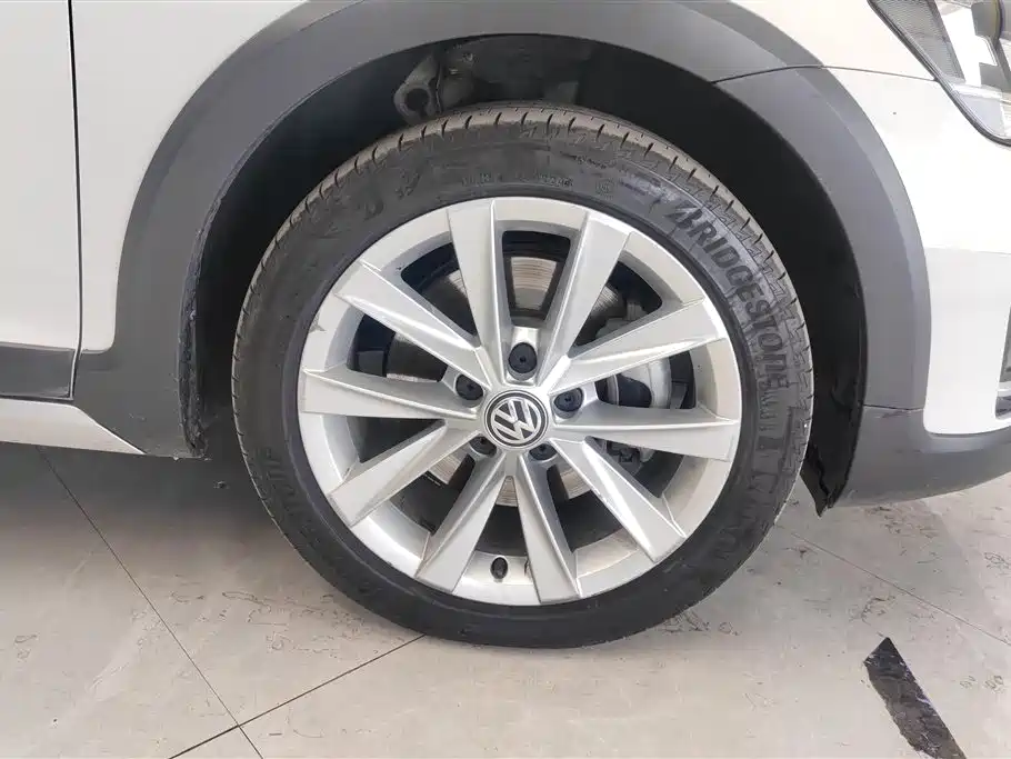 Golf imported 2019 model 1.8 TSI travel edition