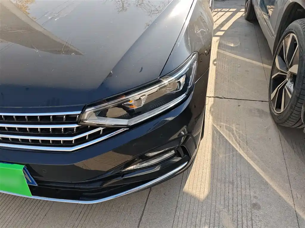 Magotan 2023 2 million Commemorative Edition 330TSI DSG Luxury