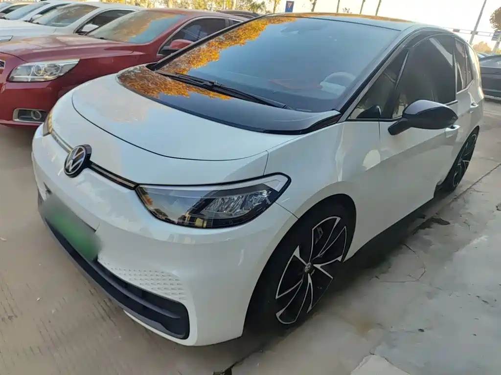 Volkswagen ID.3 2025 smart models Outstanding Oxygen Version