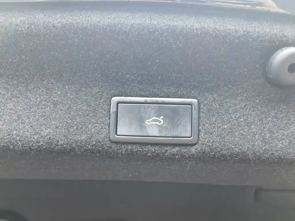 Magotan 2023 2 million Commemorative Edition 330TSI DSG Luxury