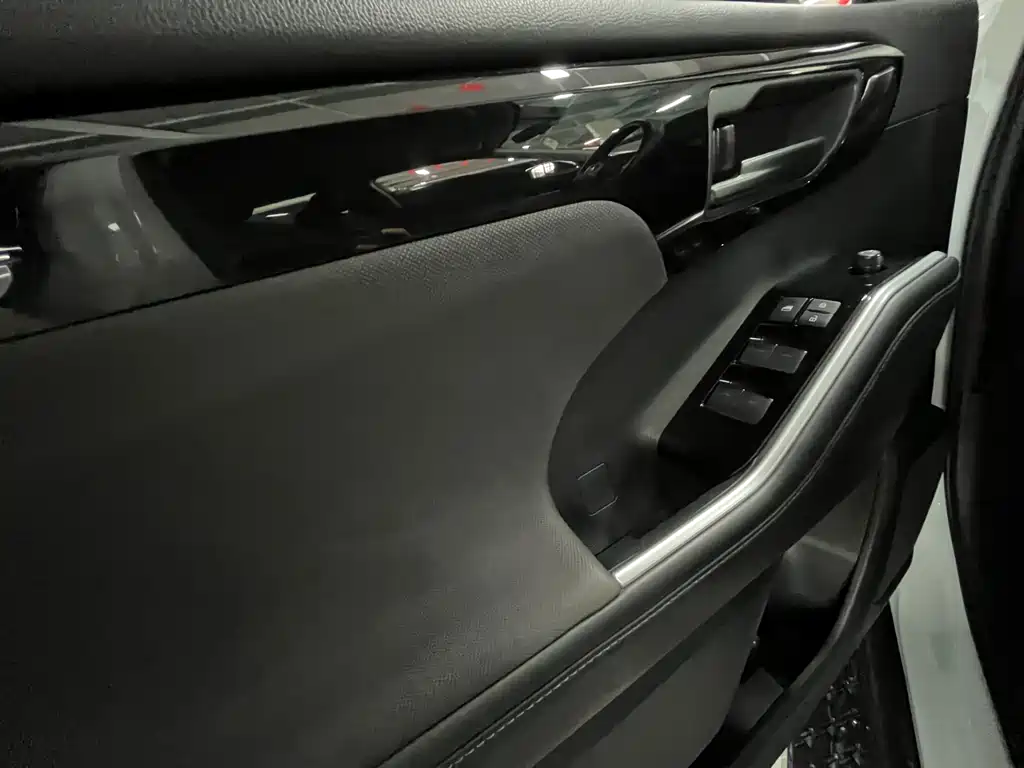 Highlander 2023 2.5L smart hybrid dual-engine two-wheel drive Elite Edition 7-seater