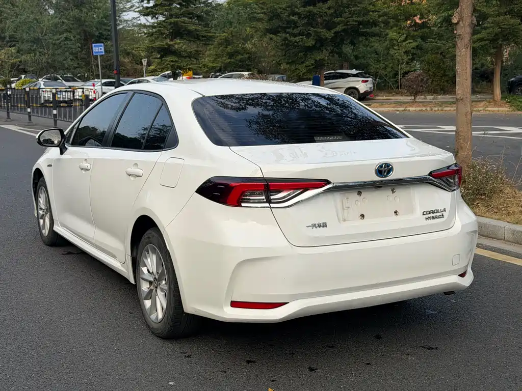 Corolla 2021 dual-engine 1.8L E-CVT Elite Edition
