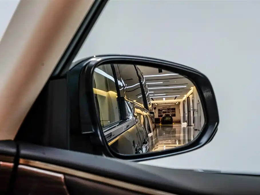 Фото машины 24