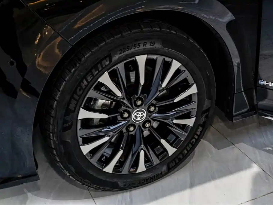 Фото машины 30