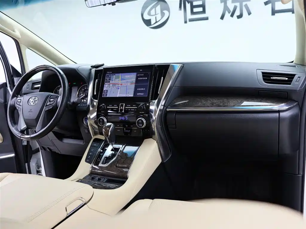 Фото машины 30