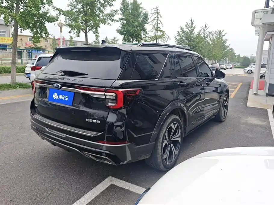 Explorer 2023 EcoBoost 285 four-wheel drive ST-LINE 7-seater