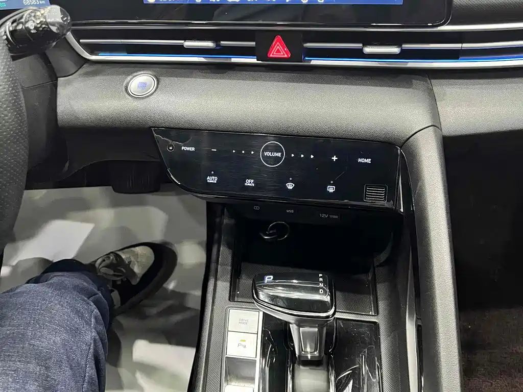 Elantra 2022 1.5L CVT 20th Anniversary model