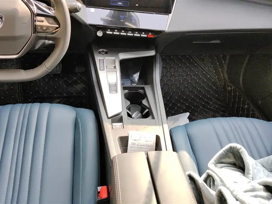 Peugeot 408X 2025 facelift RS