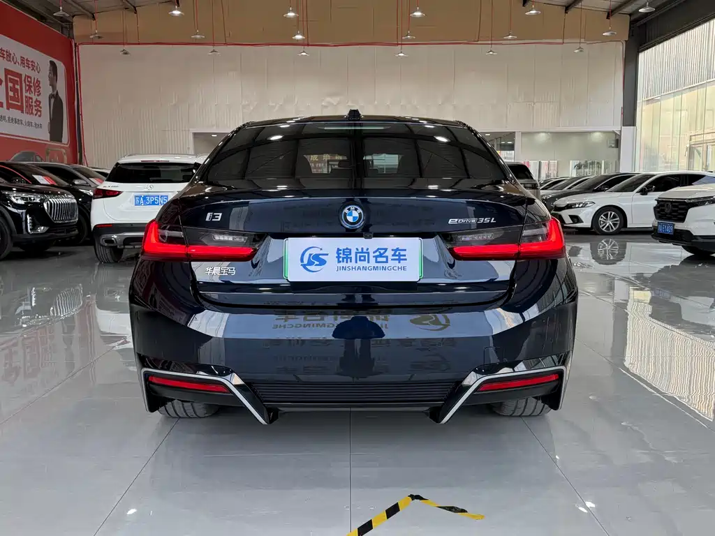 BMW i3 2025 eDrive 35 L