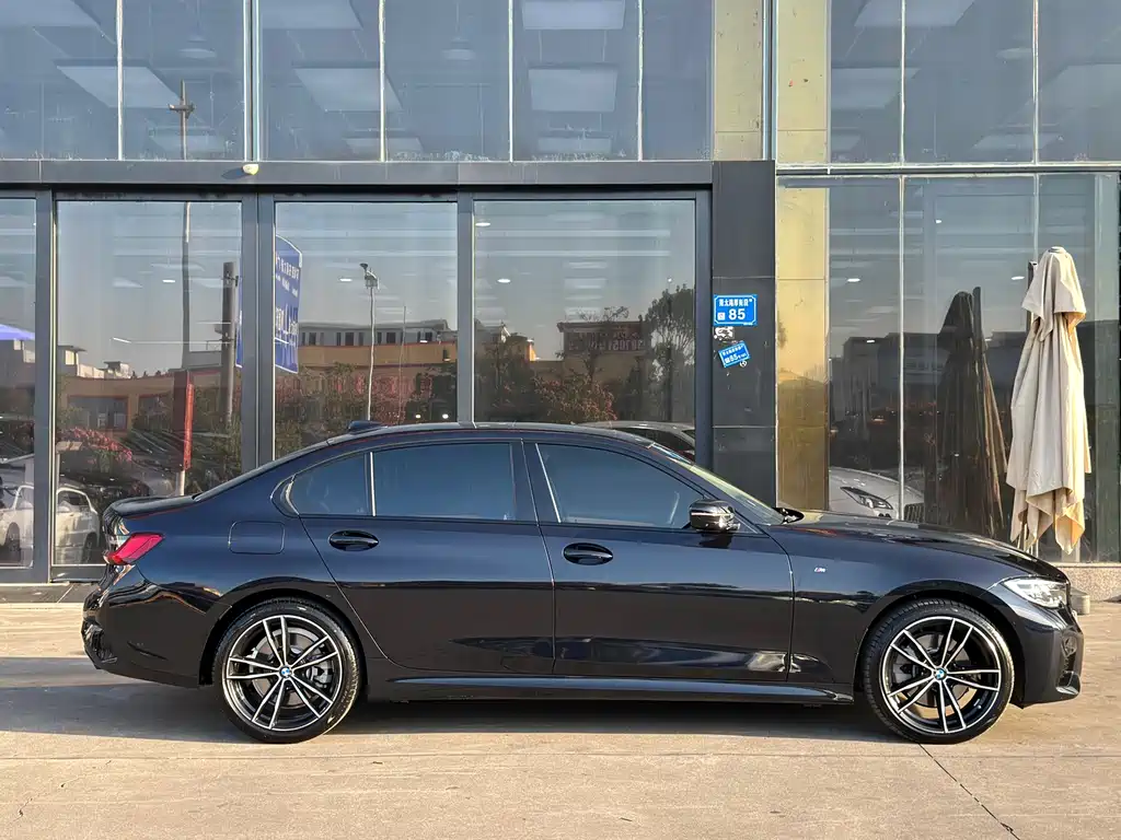 BMW 3 Series 2021 330Li xDrive M Sports Yao Ye Set