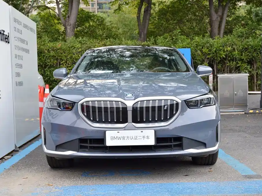 BMW i5 2024 eDrive 35L Exclusive Luxury Set