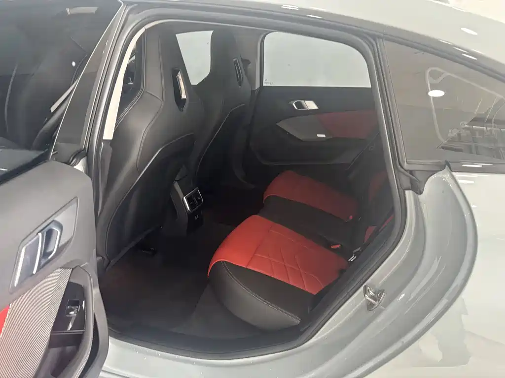 Фото машины 24