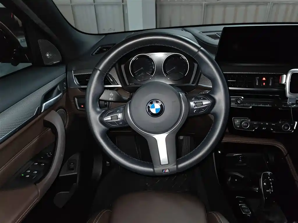BMW X2 2020 sDrive25i Exclusive M off-road set