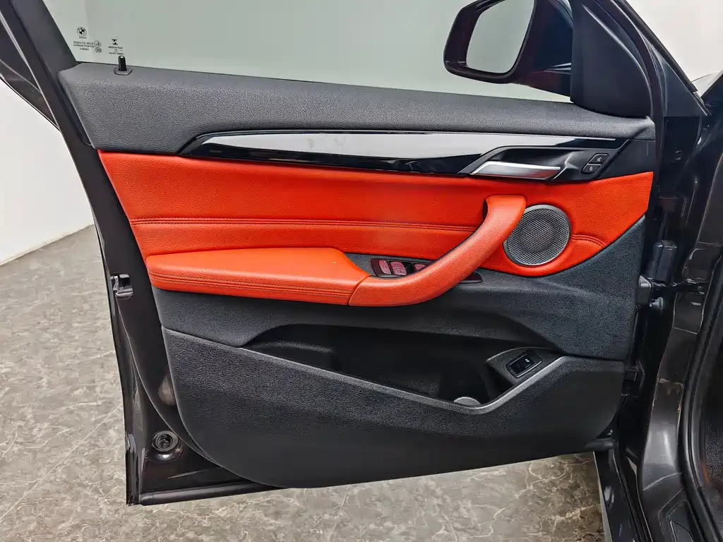 Фото машины 24