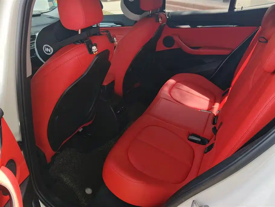 BMW X2 2020 sDrive20i M off-road set