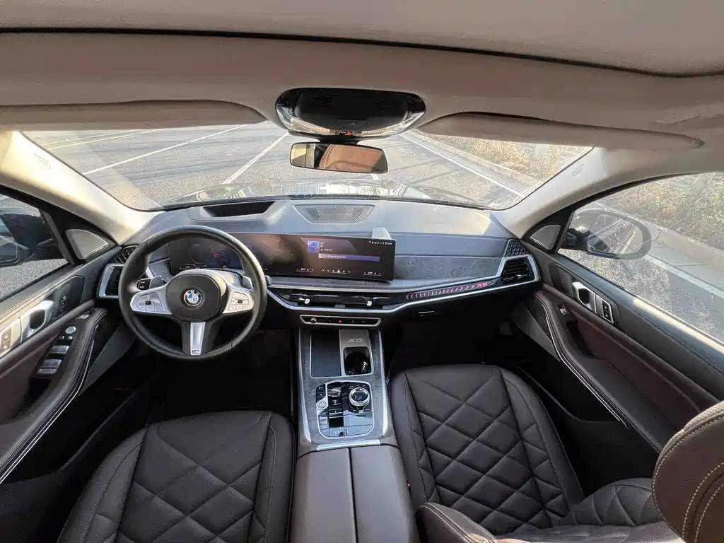 BMW X5 2023 xDrive 30Li Exclusive M Sports Suit