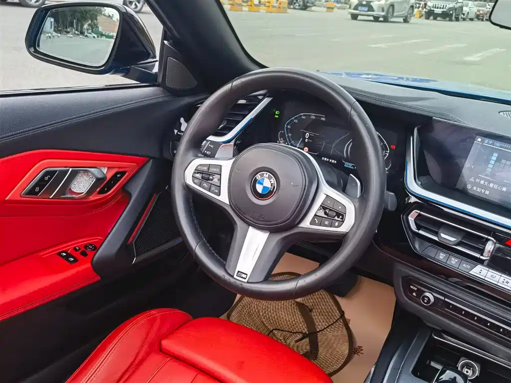 Фото машины 30