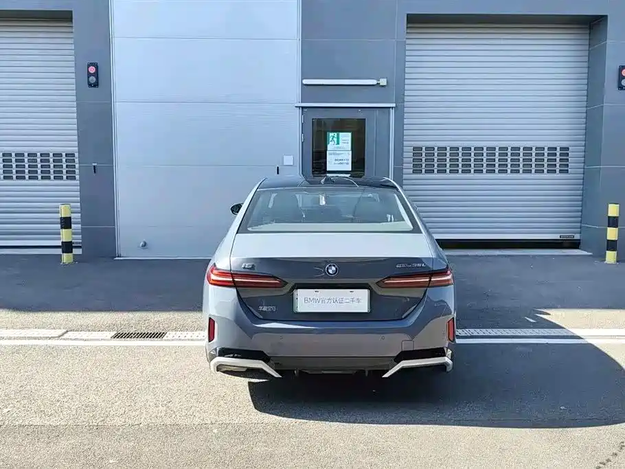 BMW i5 2024 eDrive 35L Exclusive M Sports Suit