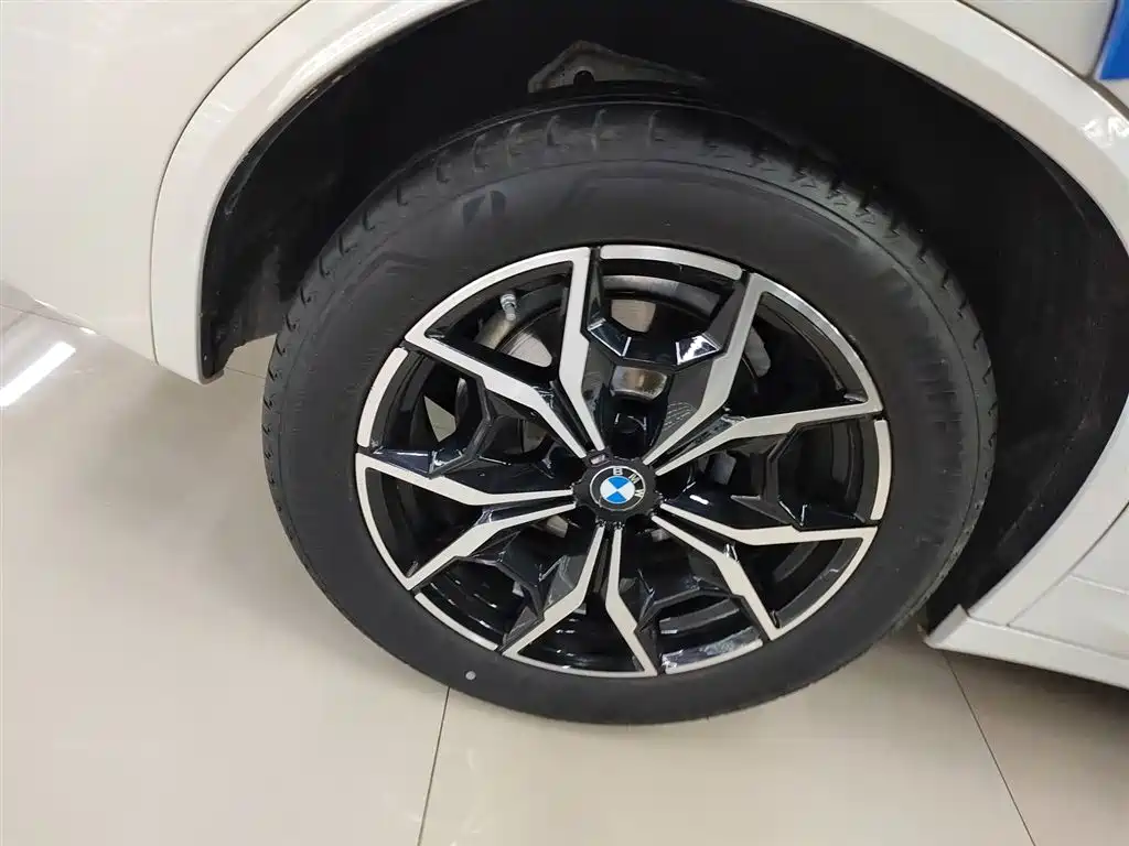 BMW X3 2023 xDrive25i M sports suit