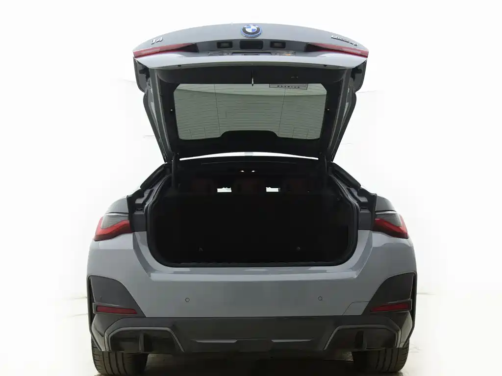 BMW i4 2023 eDrive40