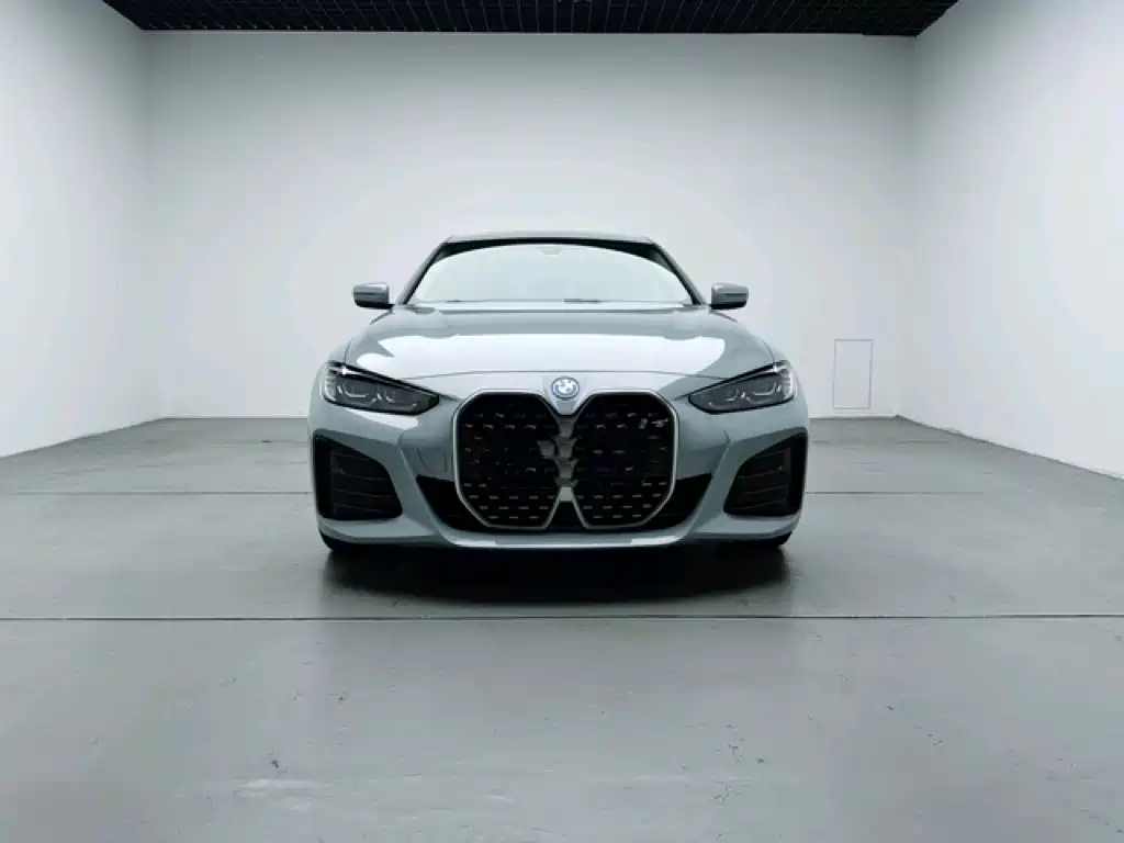 BMW i4 2023 eDrive35