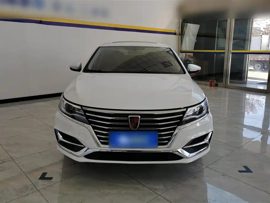 Roewe i6 2020 PLUS 1.6L CVT 4G Connected Glory Ultimate Edition