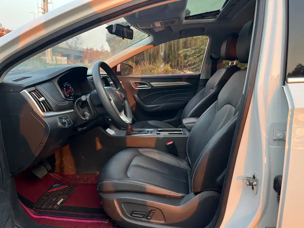 Roewe i6 2020 PLUS 1.6L CVT 4G Connected Glory Holographic Edition