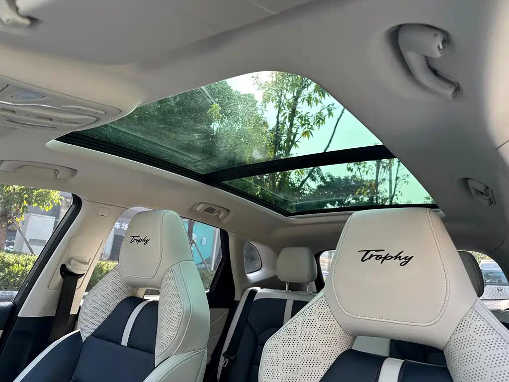 MG Pilot 2021 400TGI automatic Two-wheel drive Trophy Ultimate Edition