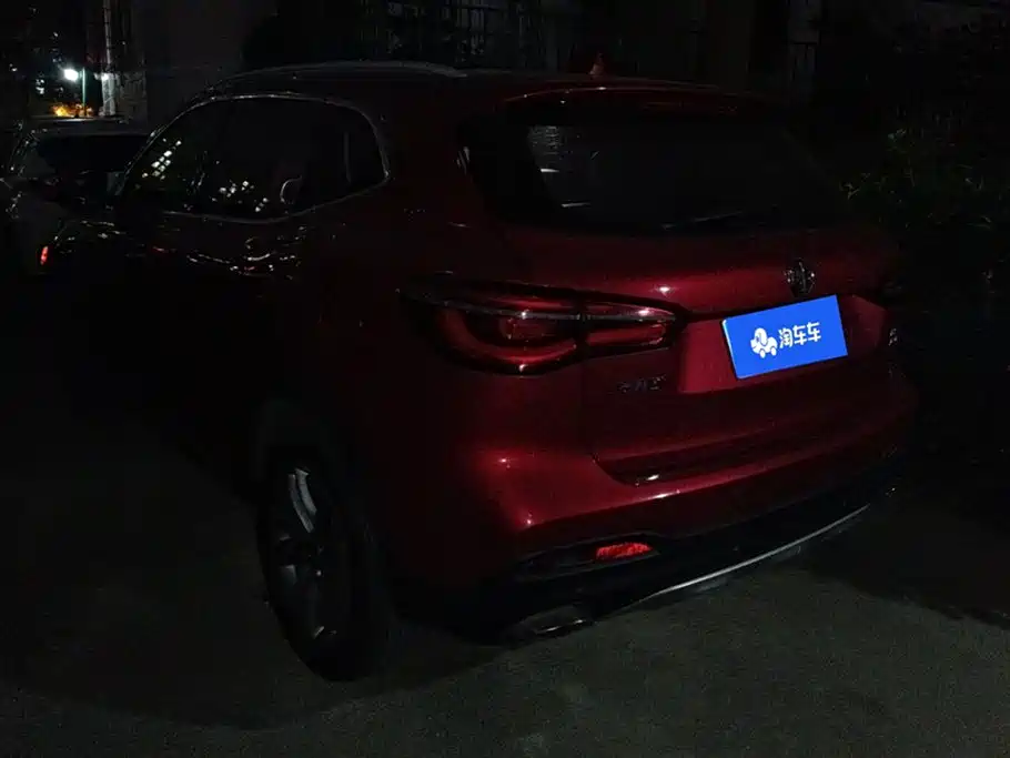 MG HS 2019 30T automatic two-wheel drive Trophy super fuel version Country VI